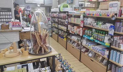 疫情下的“寵物經(jīng)濟學(xué)” 歐美寵物用品為何被瘋搶，玩具銷售為何異軍突起？